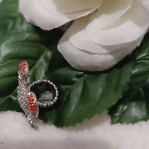 BETSY JOHNSON STRETCHED RING